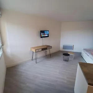 Appartement Equipe 2 A 4 Couchages St Charles, Marseille